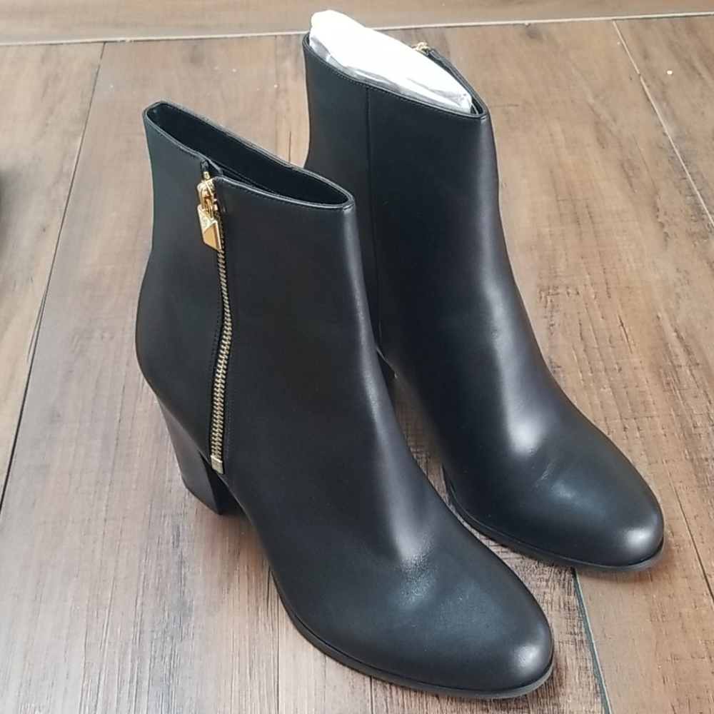 MICHAEL MICHAEL KORS Frenchie Bootie - Picture 1 of 4